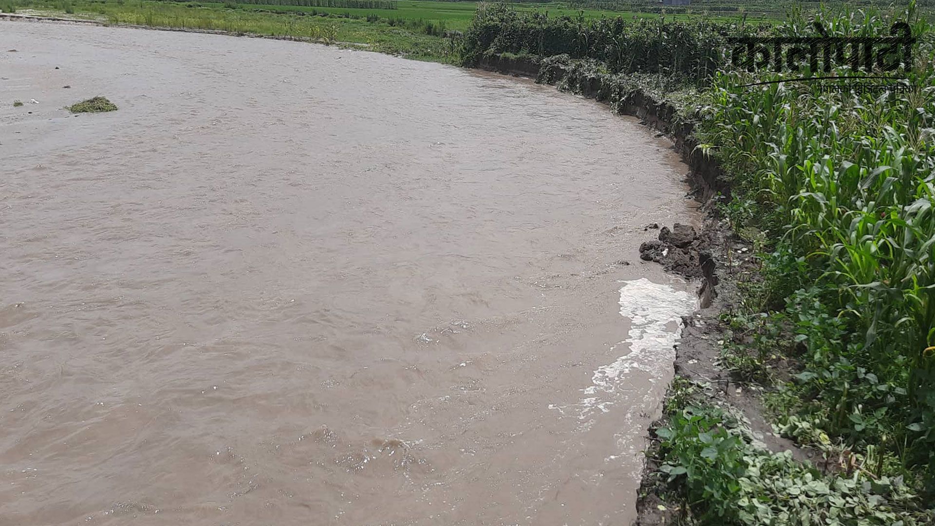 मनोहरा खोलाको कटानले बस्ती जोखिममा, दीर्घकालीन रुपमा हुन सकेन समस्या समाधानको प्रयास