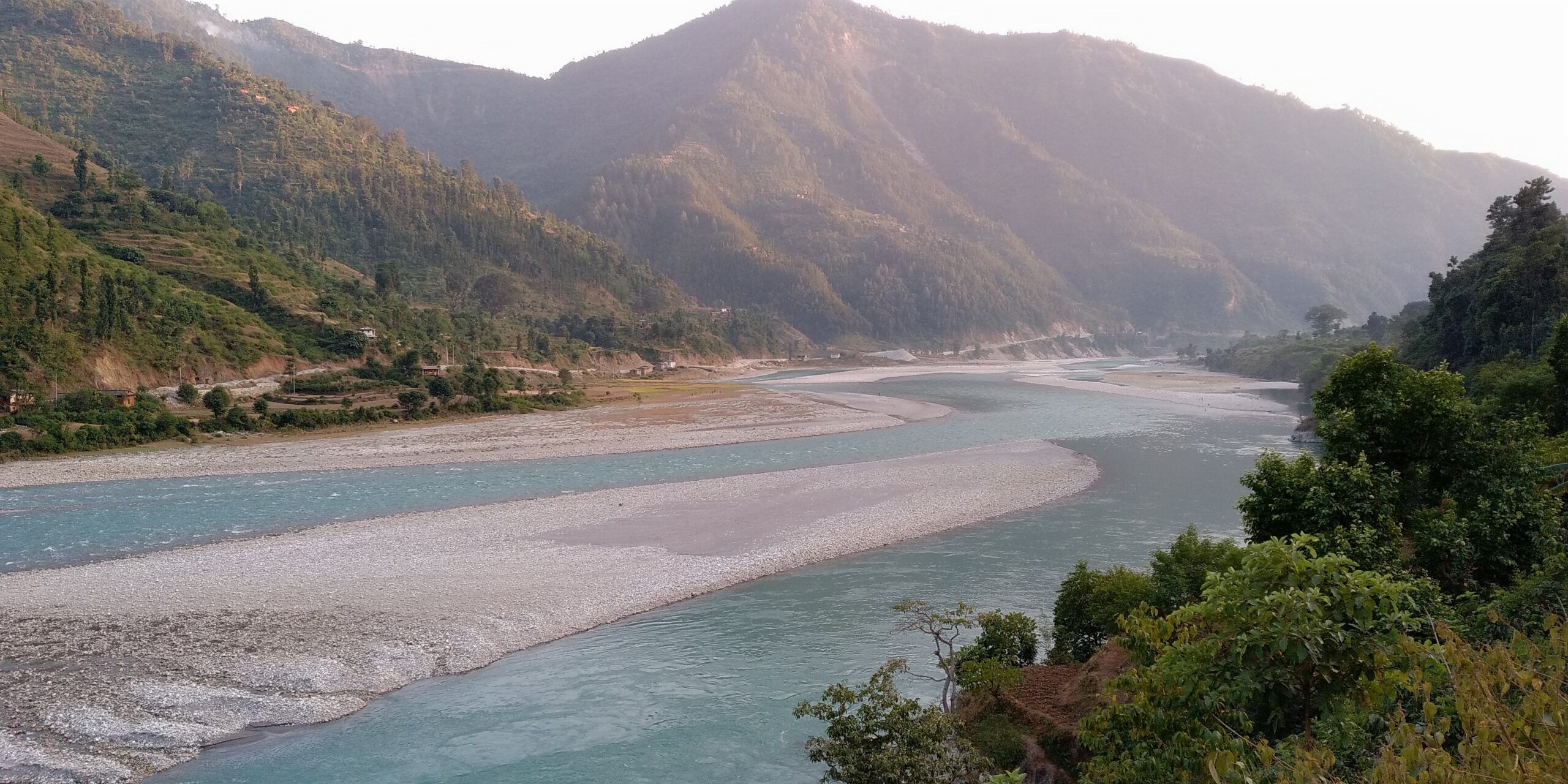 वनभोज खान गएका दुई किशोर भेरीमा बेपत्ता